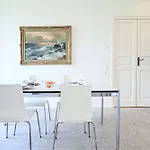 Luxury Central Suite Garden In Lugano Apartment