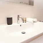 Luxury Central Suite Garden In Lugano Apartment *