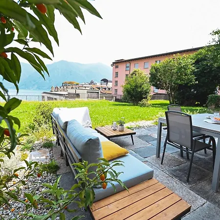 Apartment One Only Garden